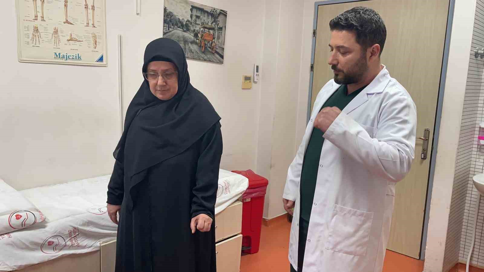 4 yaşında felç geçiren kadın, 52 yıl sonra kolunu yeniden hareket ettirdi
