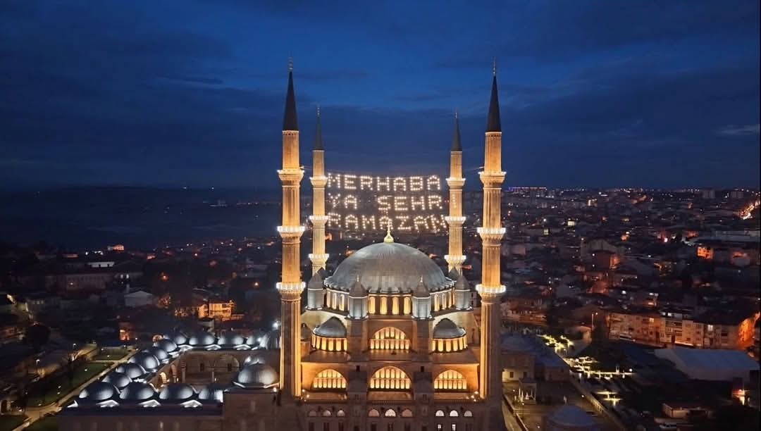 4 yıl aradan sonra Selimiye Camii’nde ilk cuma
