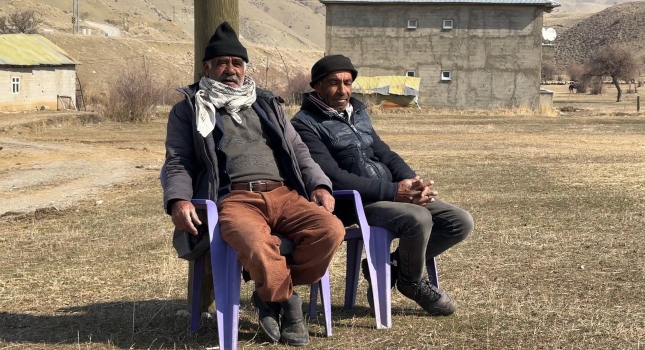 40 kilometre arayla iki mevsim: Yüksekova’da kar, Esendere’de bahar mesaisi
