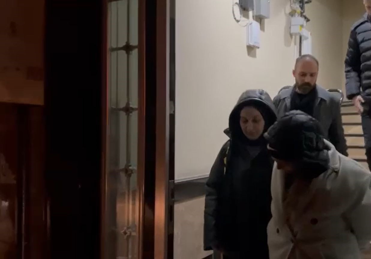 42 yıl hapis cezasıyla aranan firari Esenler’de yakalandı
