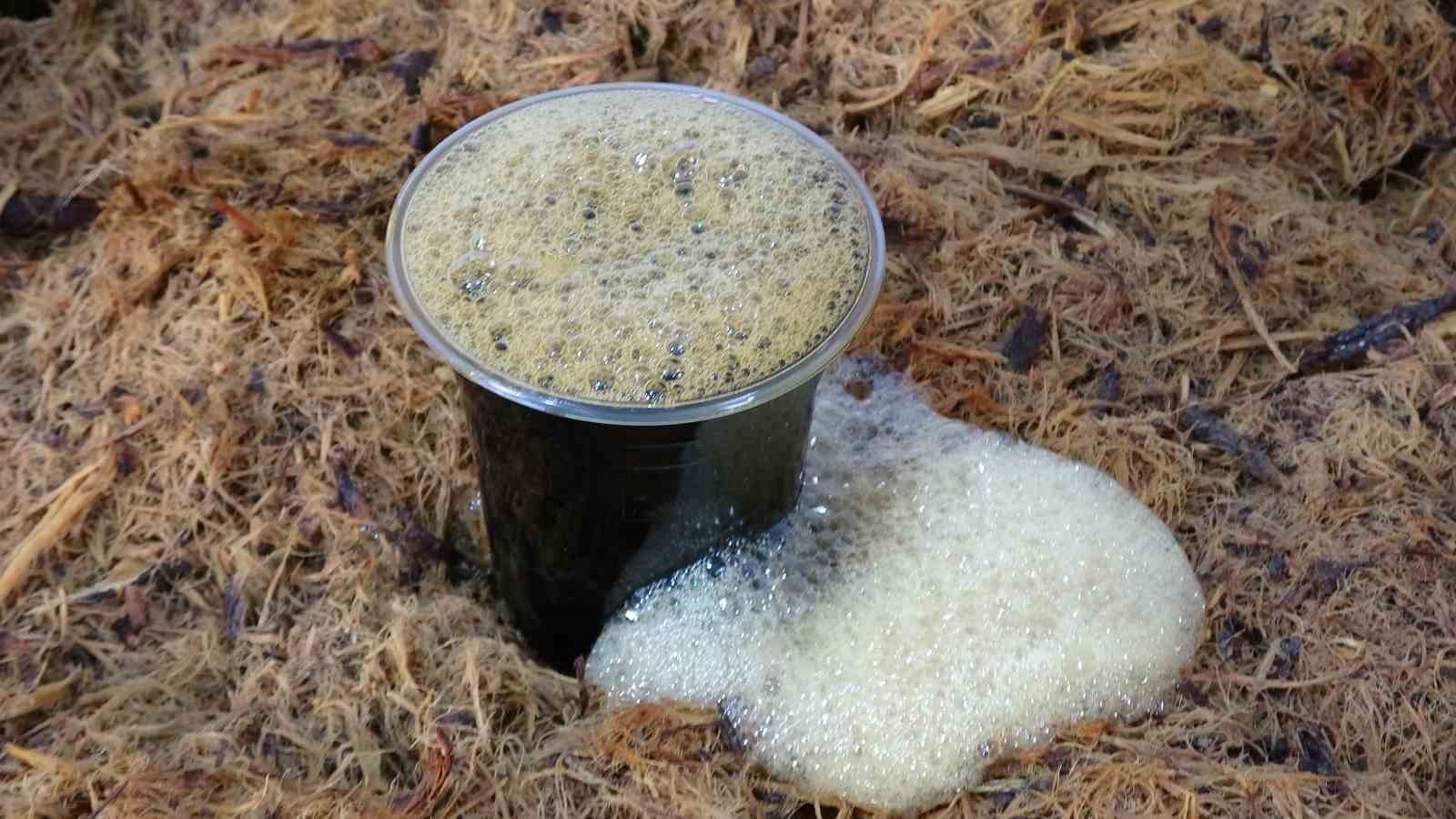 45 yıldır aynı yöntemle meyan şerbeti hazırlıyor
