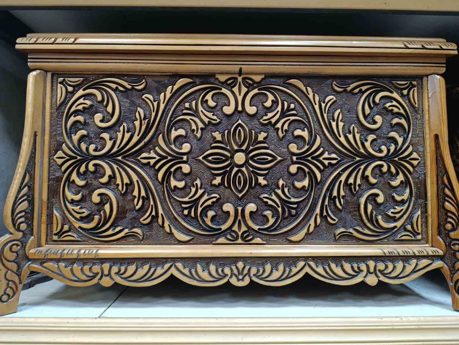 49 yıldır oymacı sandık ustalığı yapıyor
49 yıldır oymacı sandık ustalığı yapıyor