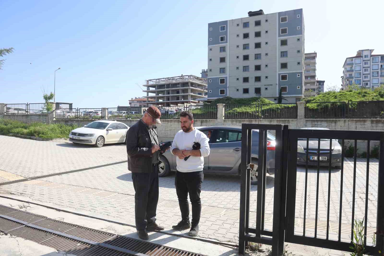 5 buçuk milyon TL’lik vurgunun ardından emekli öğretmeni de dolandırmaya çalışan sahte başkomiserin ‘suç’ oyununu polis bozdu
