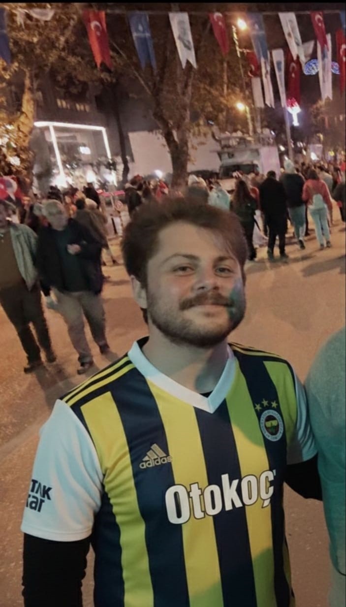 5 gündür kayıp olan 25 yaşındaki üniversite öğrencisi aranıyor
5 gündür kayıp olan 25 yaşındaki üniversite öğrencisi aranıyor