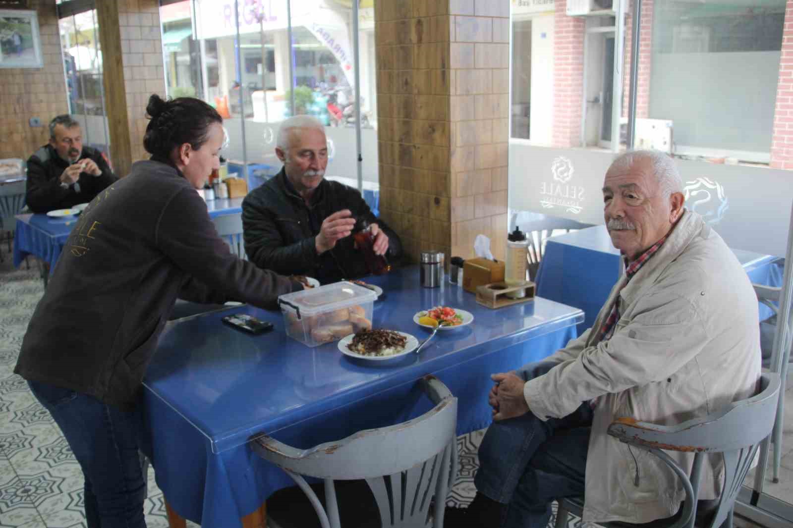 5 kadın, bir lokanta: Bu lokantanın tüm çalışanları kadın
