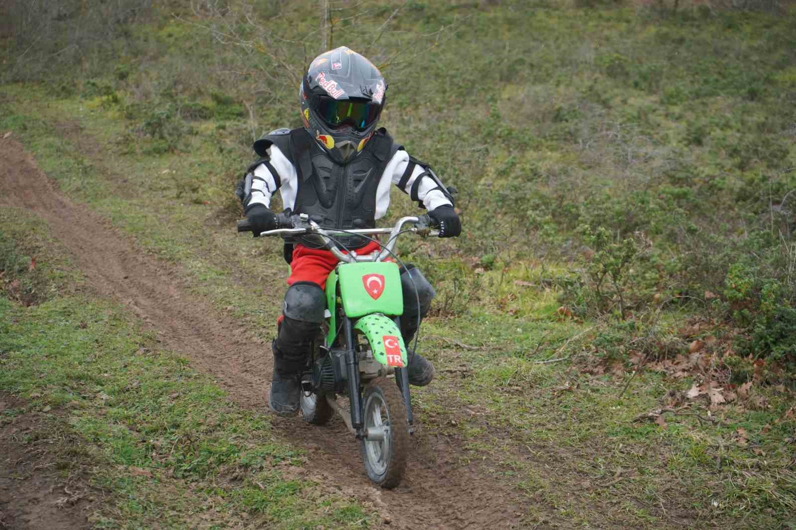 5 yaşındaki Ertuğrul’un motosiklet hikayesi Kur’an-ı Kerim ile başladı
