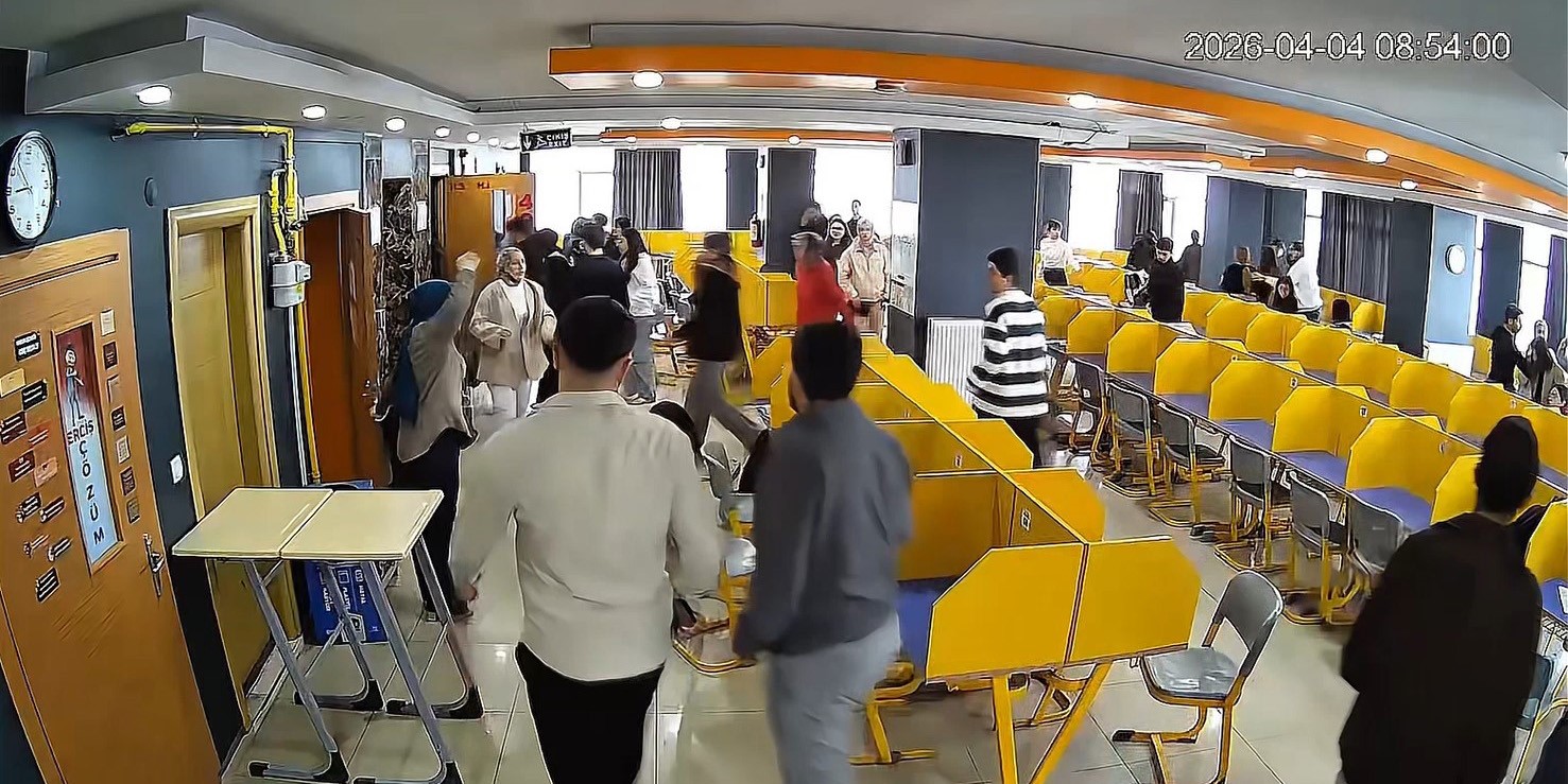 5.2 büyüklüğündeki depremde korku dolu anlar
