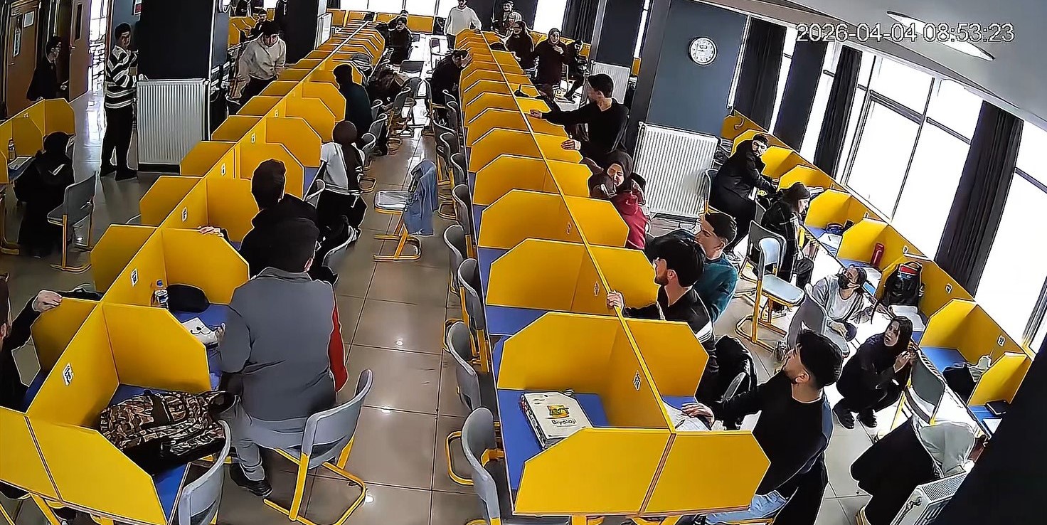 5.2 büyüklüğündeki depremde korku dolu anlar
