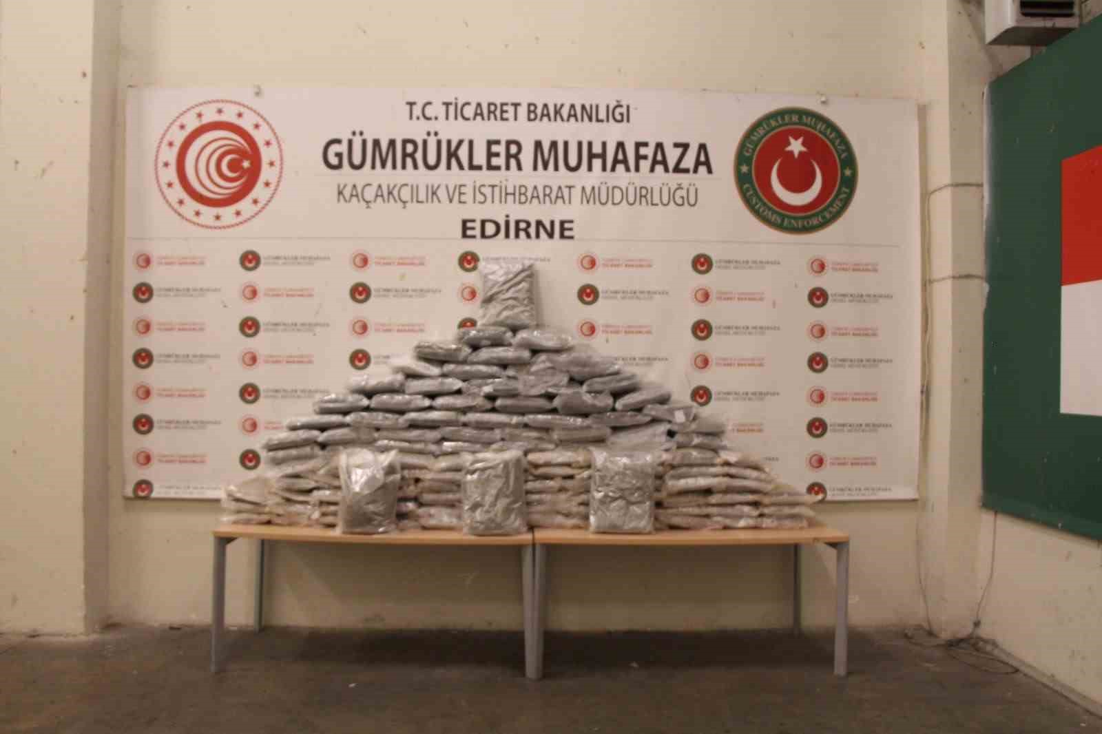 54 milyonluk zehir şebekesi adliyeye sevk edildi
