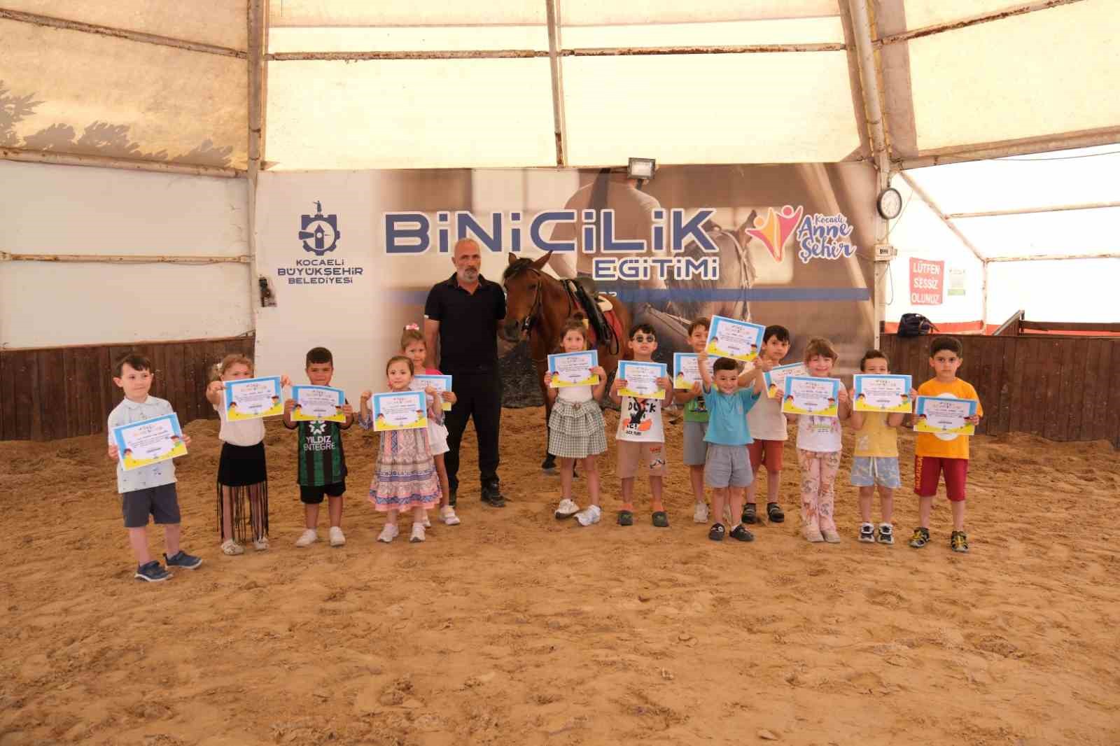 6 bin 789 çocuğa binicilik eğitimi ile at sevgisi aşılandı
