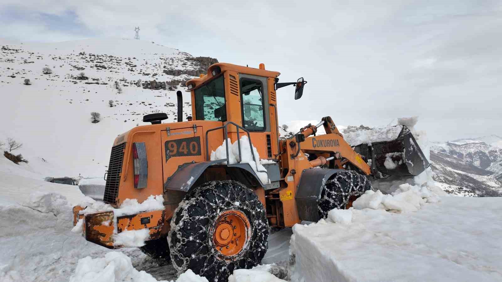6 bin nüfuslu beldenin yolunun açılması için çalışmalar sürüyor
