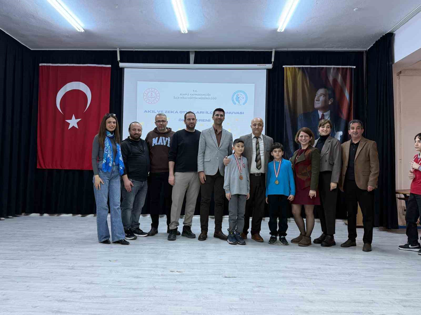 6. Geleneksel Alaplı Akıl ve Zeka Oyunları Turnuvası gerçekleştirildi
