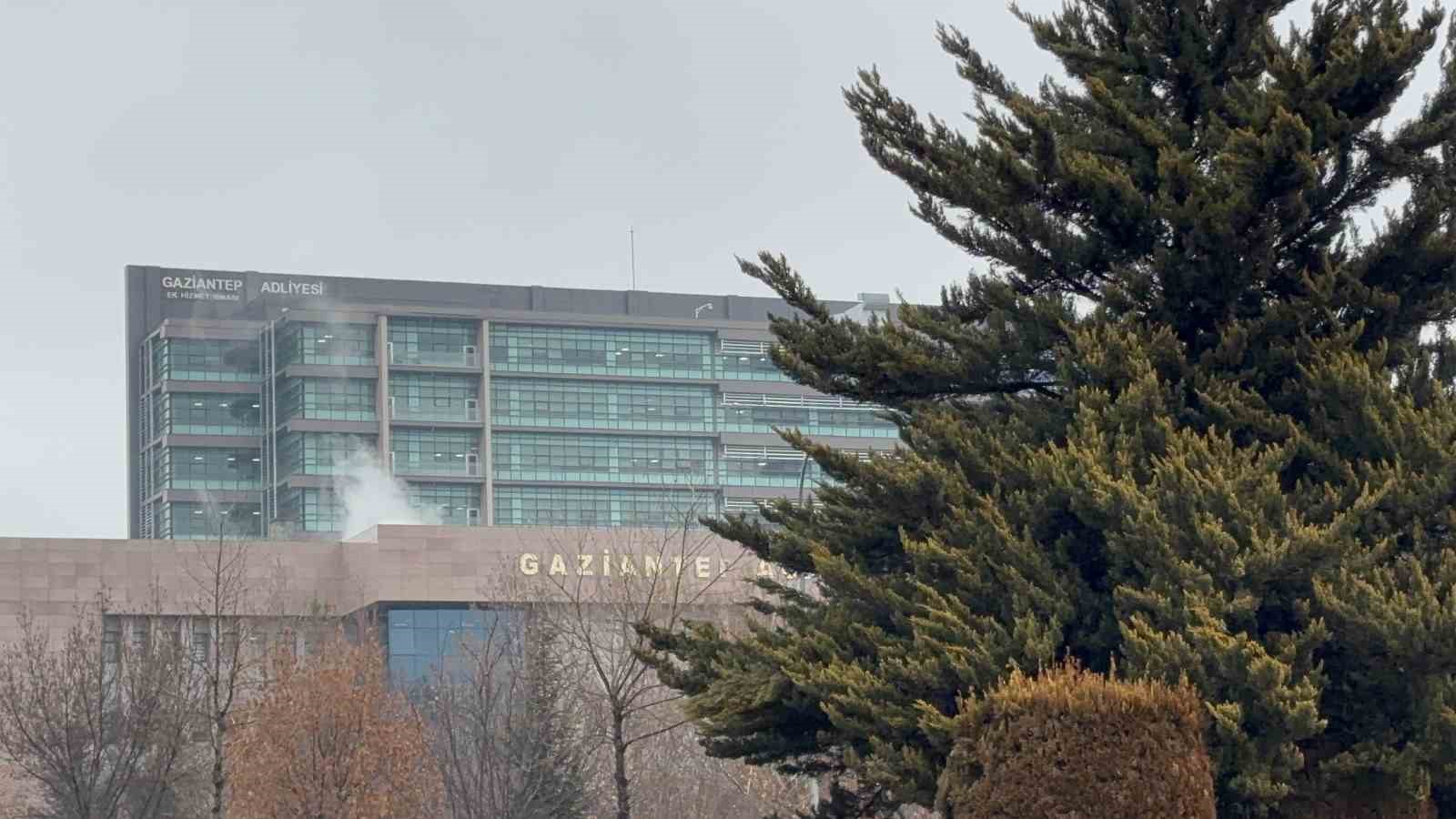 6 kişi tarafından öldürülen Mehmet Polat davasına devam edildi
6 kişi tarafından öldürülen Mehmet Polat davasına devam edildi