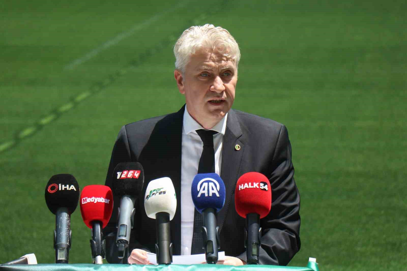 6 sezonda 16 teknik adam, 5 başkan: 15 senelik Sakaryaspor serüveni
