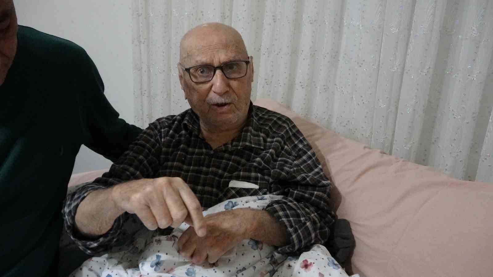 6 Şubat’ta kepçeyle gittiği enkazdan annesinin cenazesini çıkartan operatör o anları anlattı
