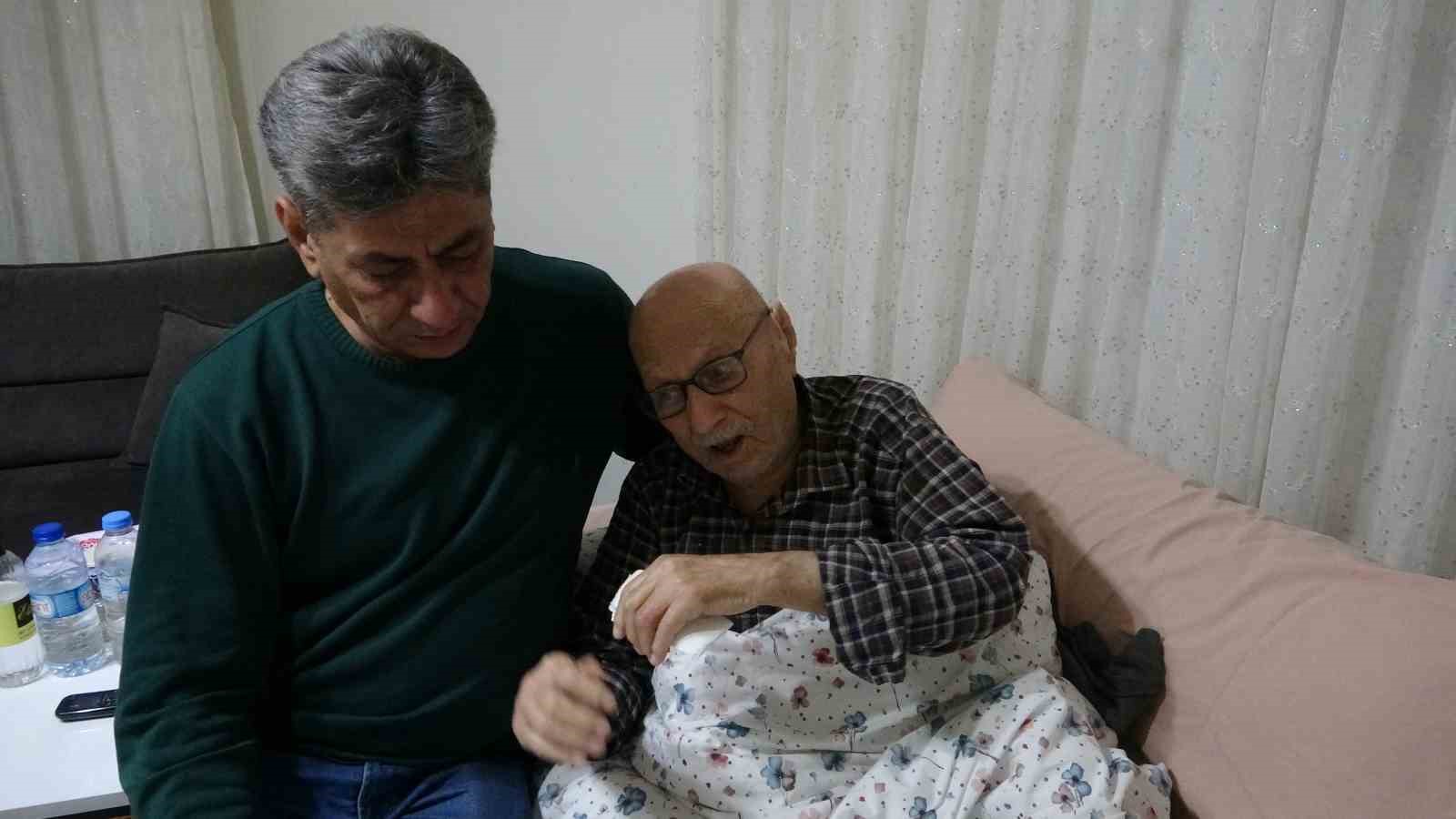 6 Şubat’ta kepçeyle gittiği enkazdan annesinin cenazesini çıkartan operatör o anları anlattı
