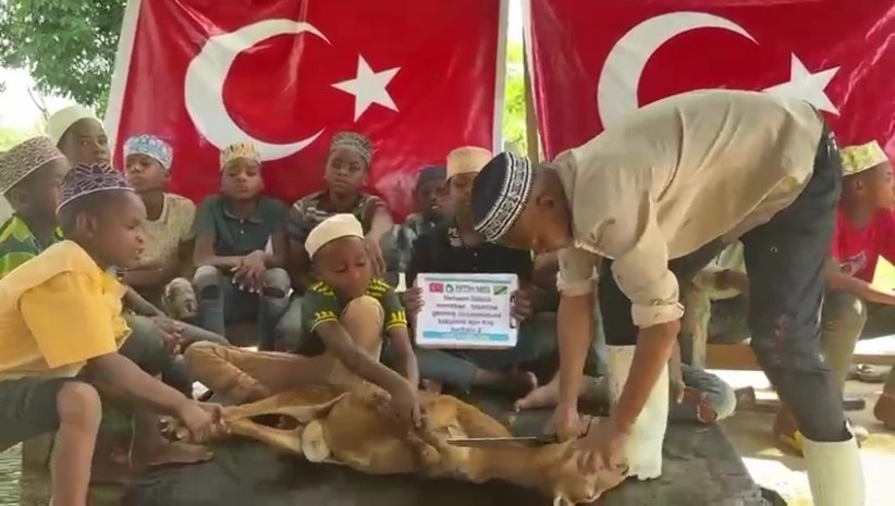 6 yıl süren boşanma davası sonuçlanır sonuçlanmaz Afrika’da 8 adet adak koç kestirdi
