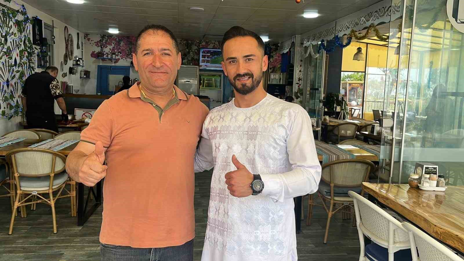 63 kilogram olarak başladığı ve 80 dakika süren yarışma sonunda 70 kilograma çıktı
63 kilogram olarak başladığı ve 80 dakika süren yarışma sonunda 70 kilograma çıktı