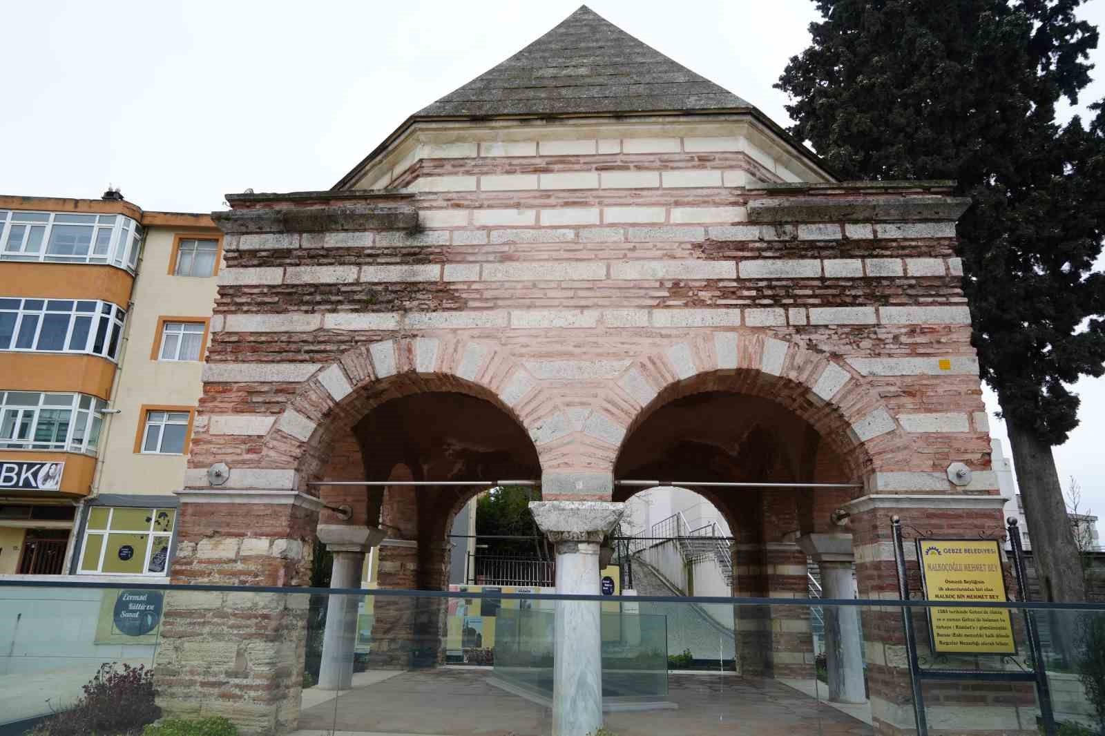 641 yıllık türbede Selçuklu, Osmanlı ve Bizans izleri bir arada
641 yıllık türbede Selçuklu, Osmanlı ve Bizans izleri bir arada