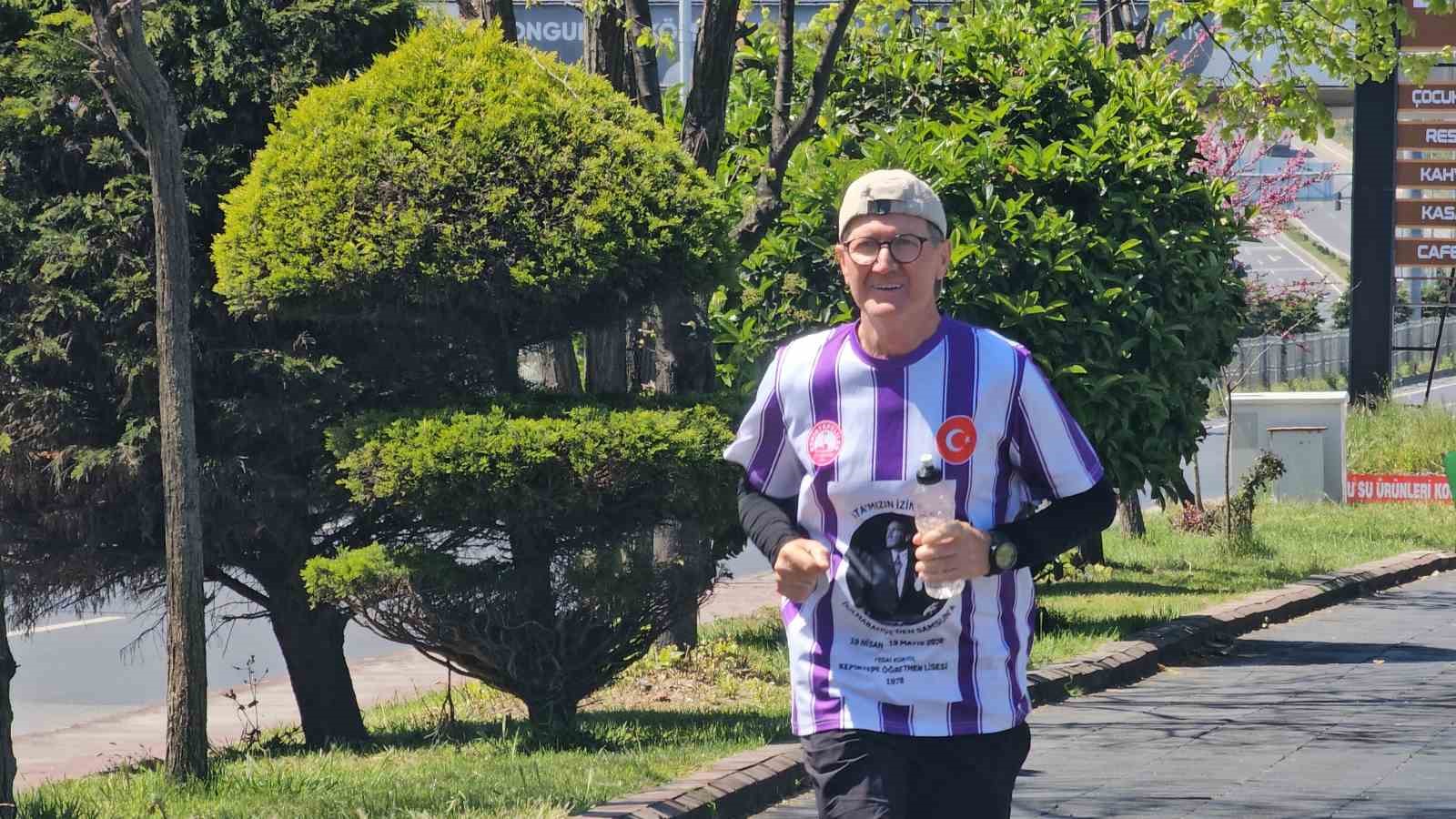 65 yaşındaki diş hekimi Fedai Kürtül, İstanbul’dan Samsun’a koşuyor
