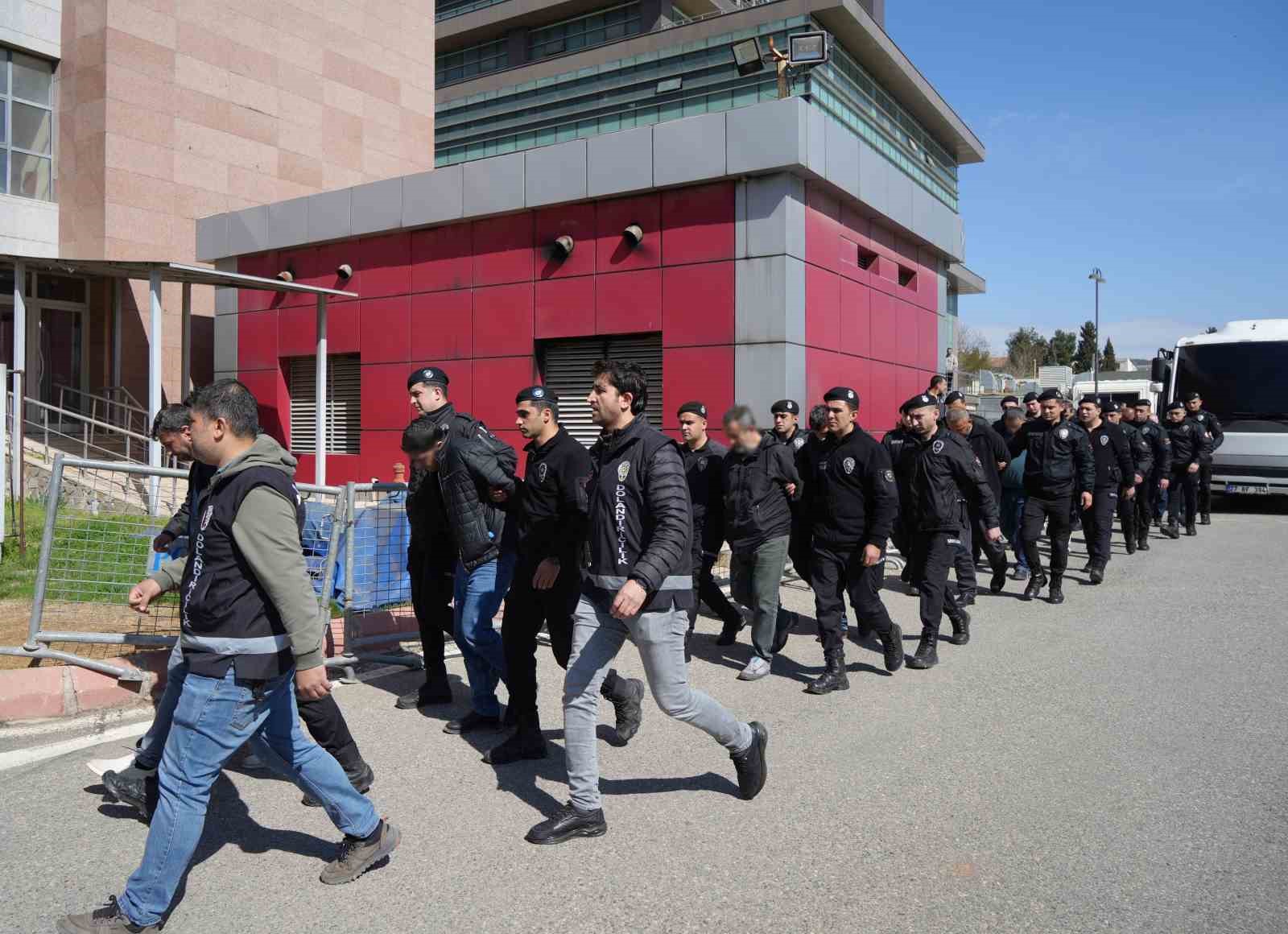 7 üniversite bitiren GAÜN öğretim görevlisinden 521 milyonluk vurgun
