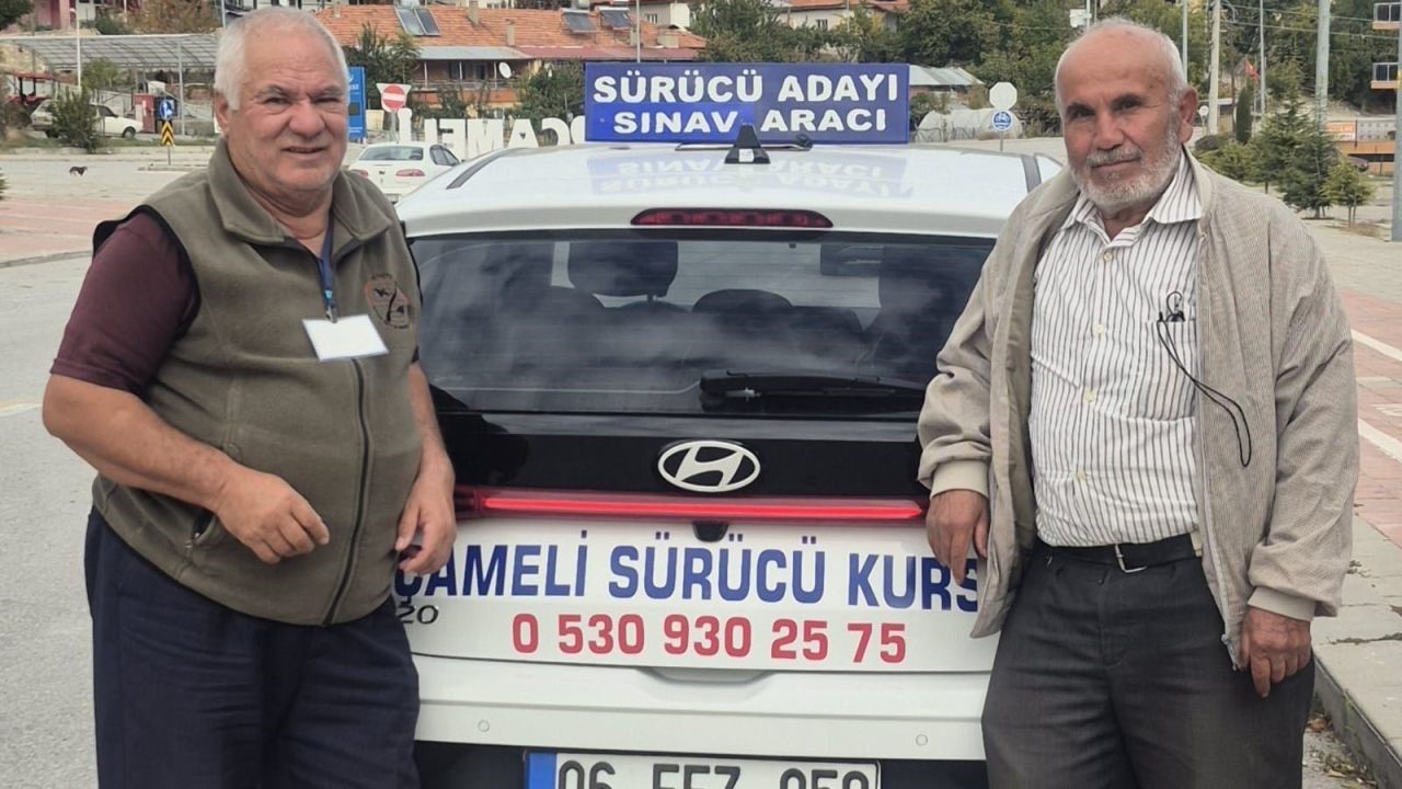 70 yaşında hem araba hem motosiklet ehliyeti aldı
70 yaşında hem araba hem motosiklet ehliyeti aldı