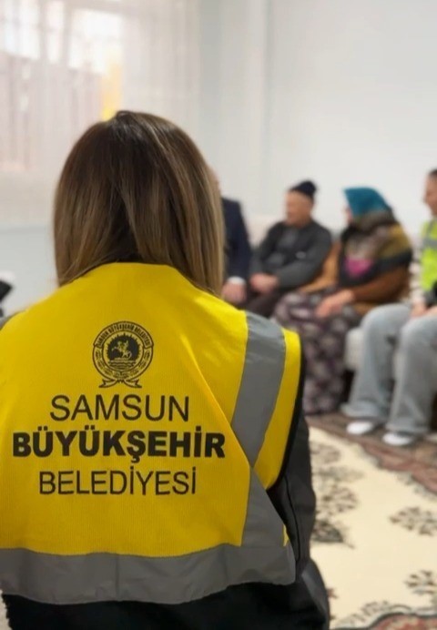 74 yaşında ilk defa doğum günü kutladı
