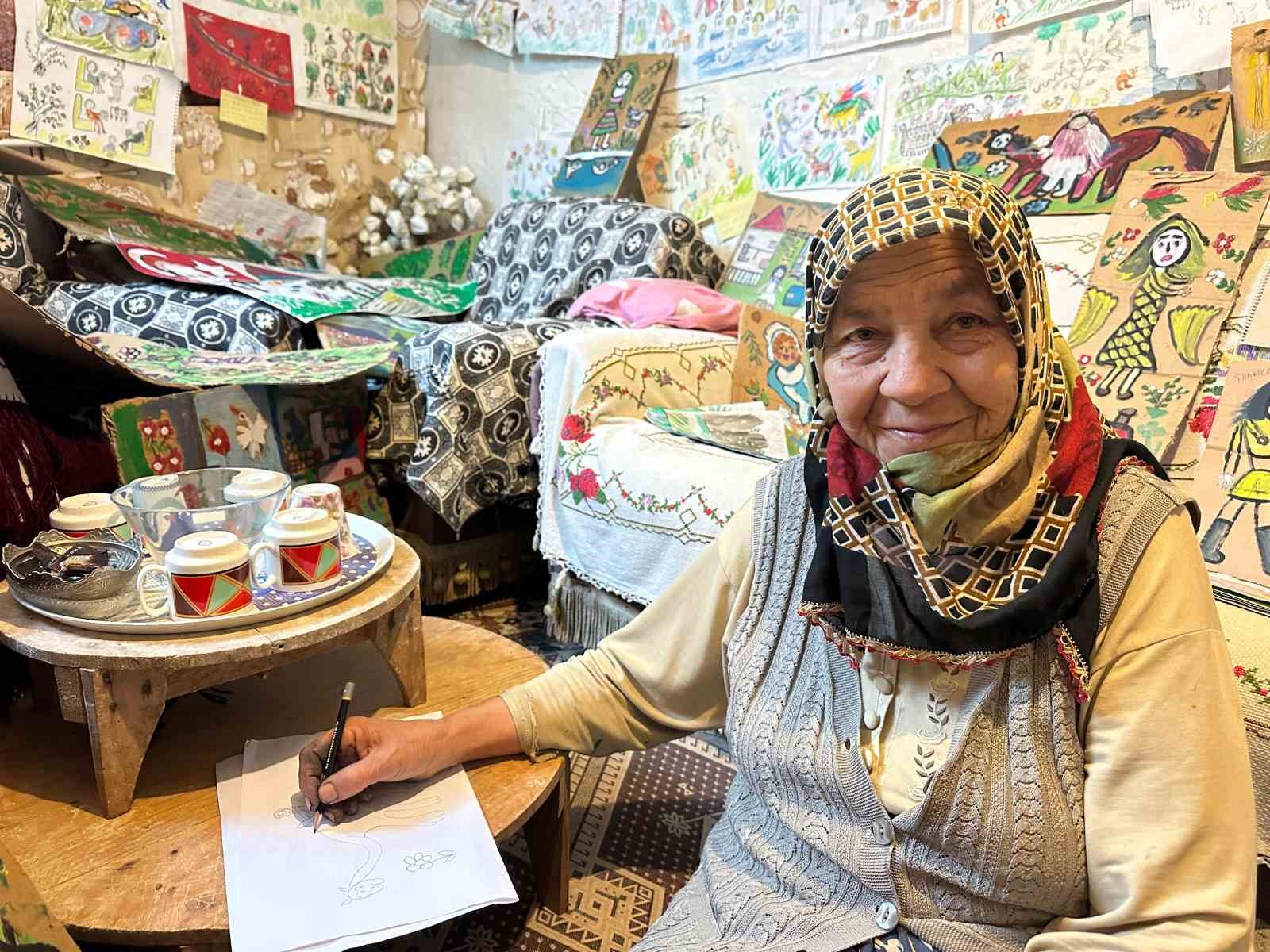 74 yaşındaki Hakime teyzenin resim tutkusu
