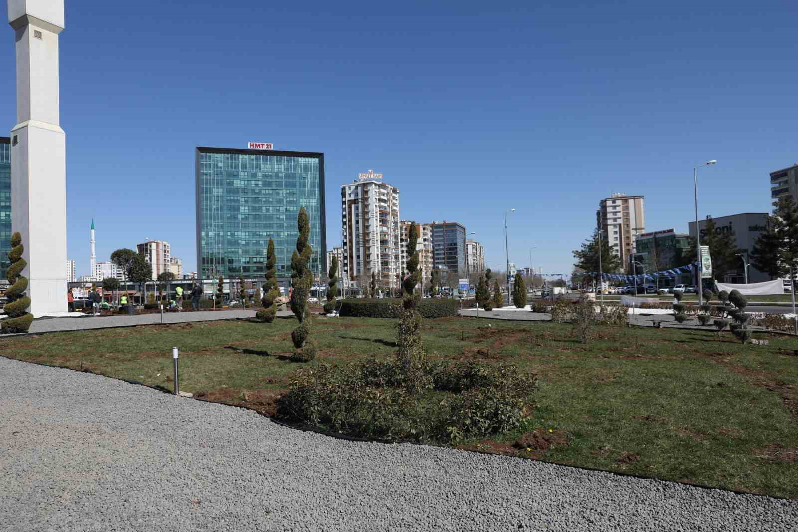 8 bin metrekarelik Dünya Kavşağı çevreci peyzajla yenilendi
