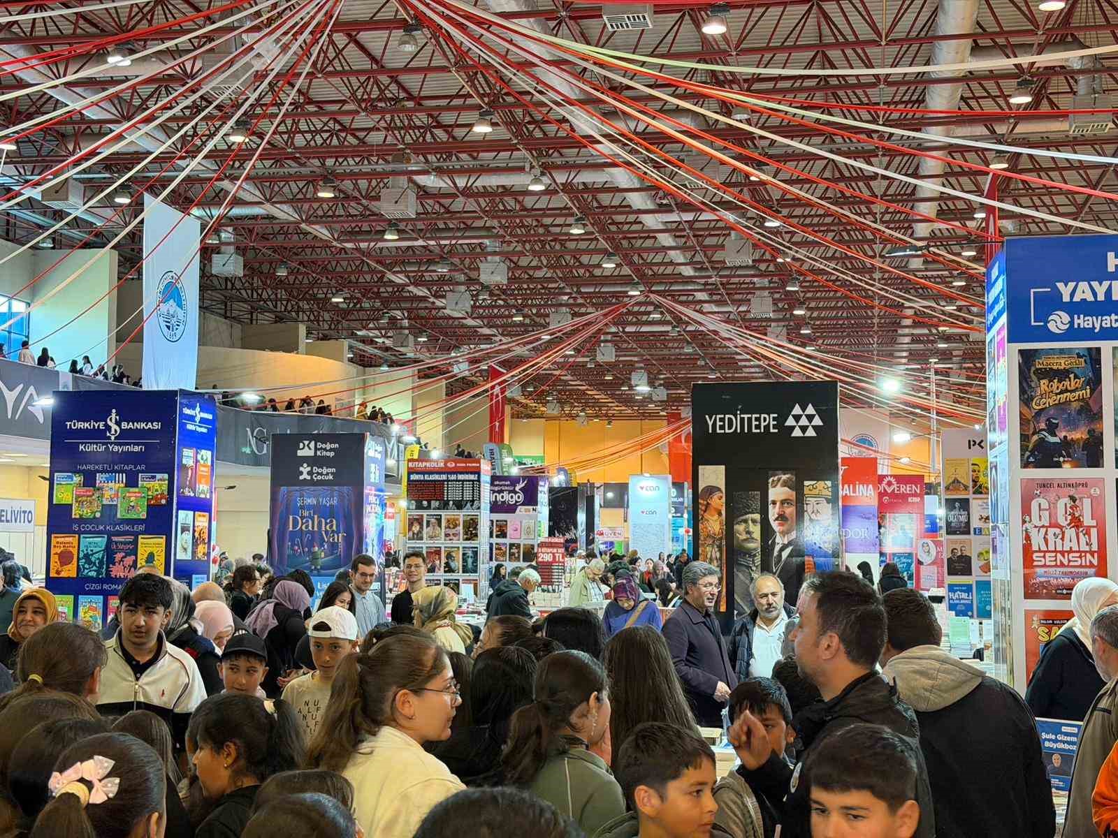 8. Kayseri Kitap Fuarı’na son iki günde yoğun ilgi
