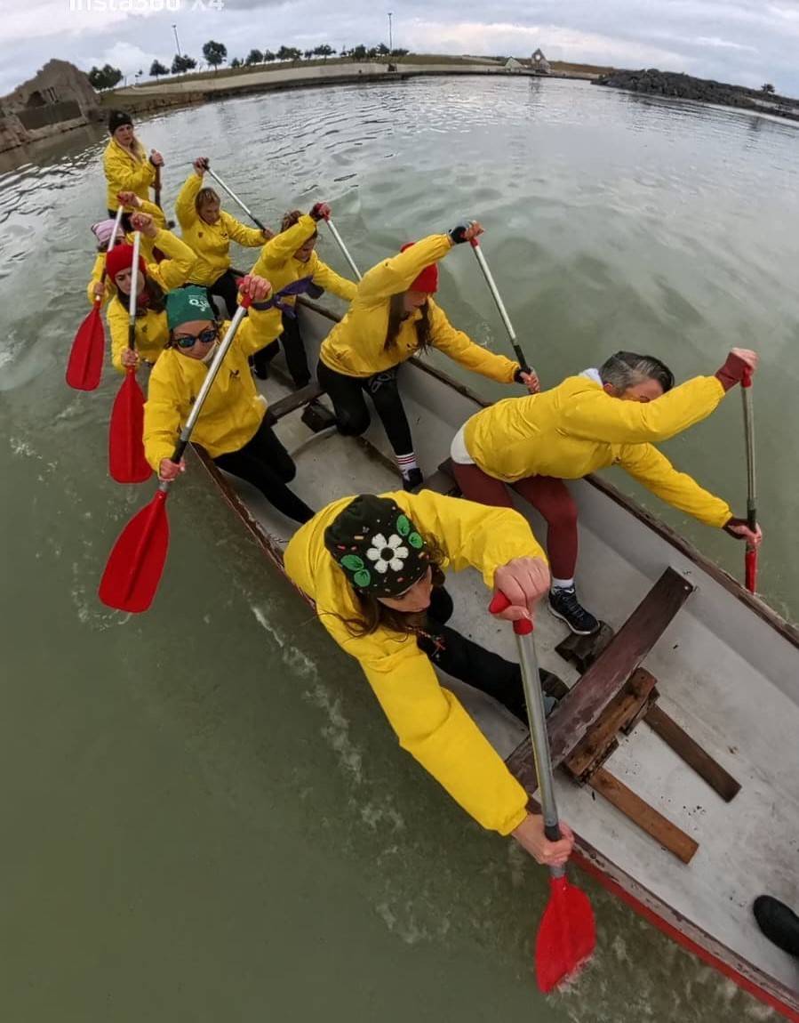 8 Mart’ta Karadeniz’in soğuk sularında kürek çektiler
