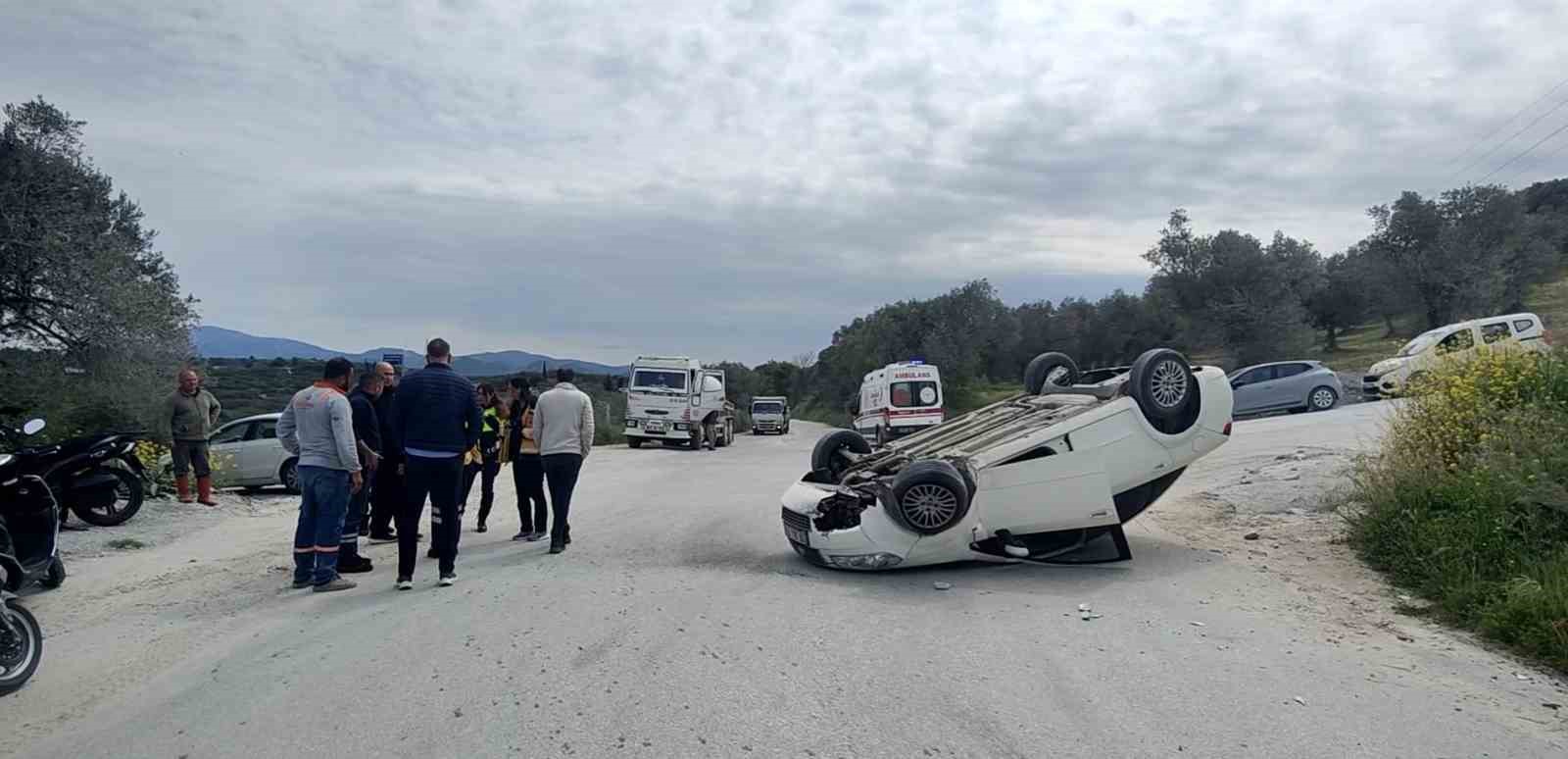 80 yaşındaki sürücü takla atan araçtan sağ çıktı
