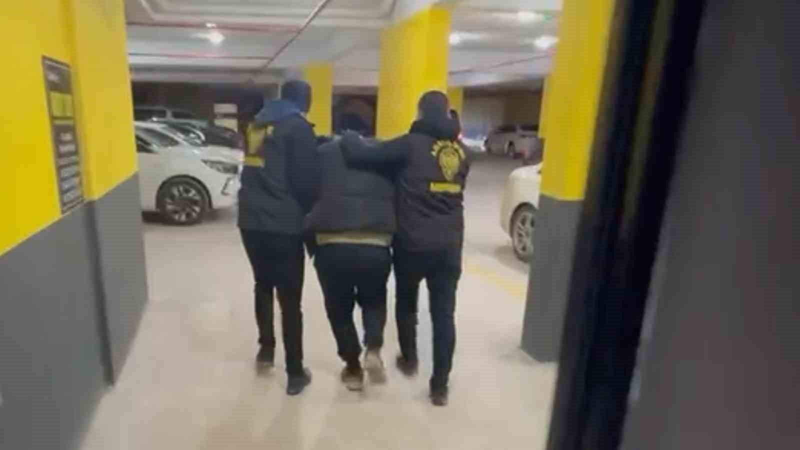 99 yıl kesinleşmiş hapis cezasıyla aranan şahıs Mersin’de yakalandı
