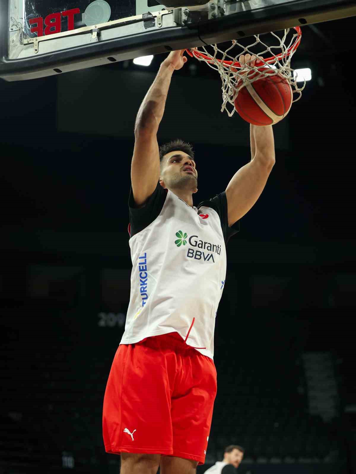 A Milli Erkek Basketbol Takımı, Sırbistan maçı hazırlıklarına başladı
