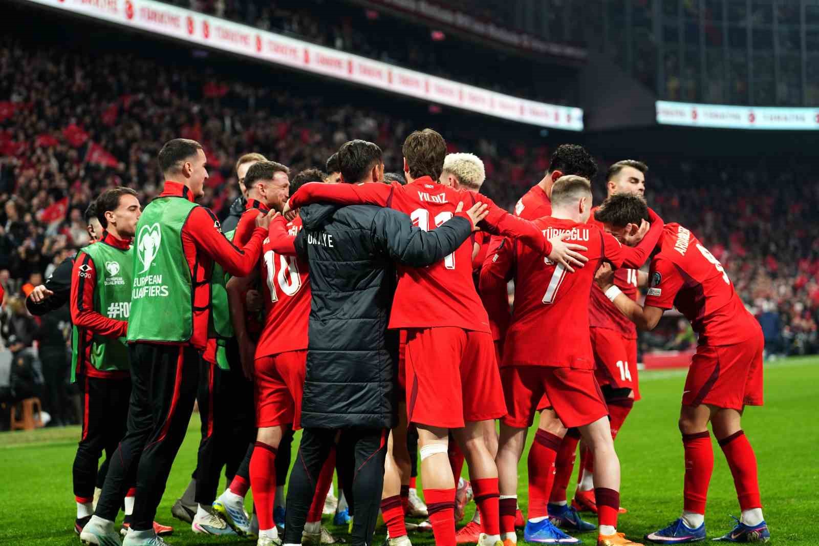 A Milli Futbol Takımı, 2026 FIFA Dünya Kupası için Kosova deplasmanında
A Milli Futbol Takımı, 2026 FIFA Dünya Kupası için Kosova deplasmanında