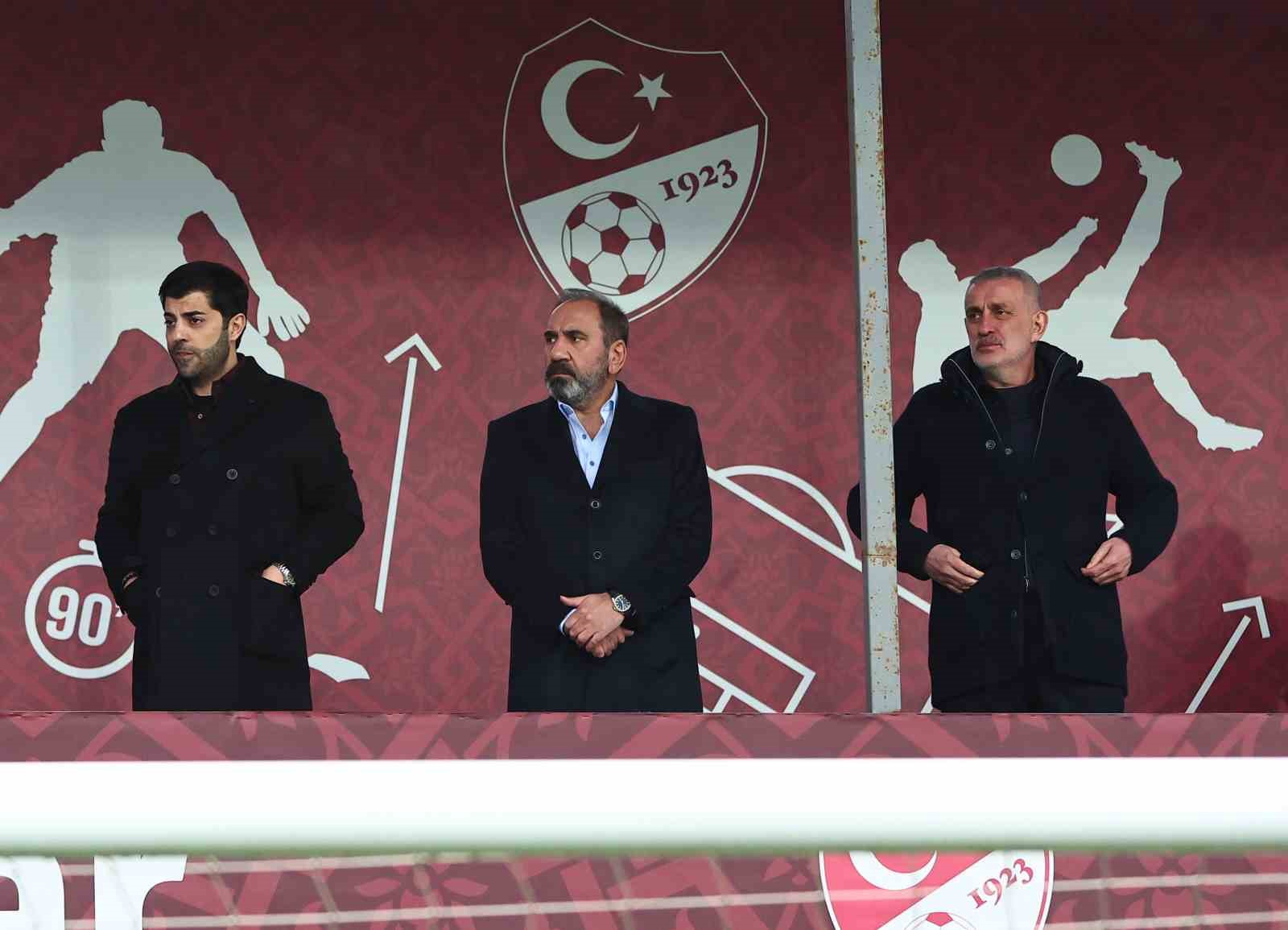 A Milli Futbol Takımı, Romanya maçı hazırlıklarını sürdürdü
