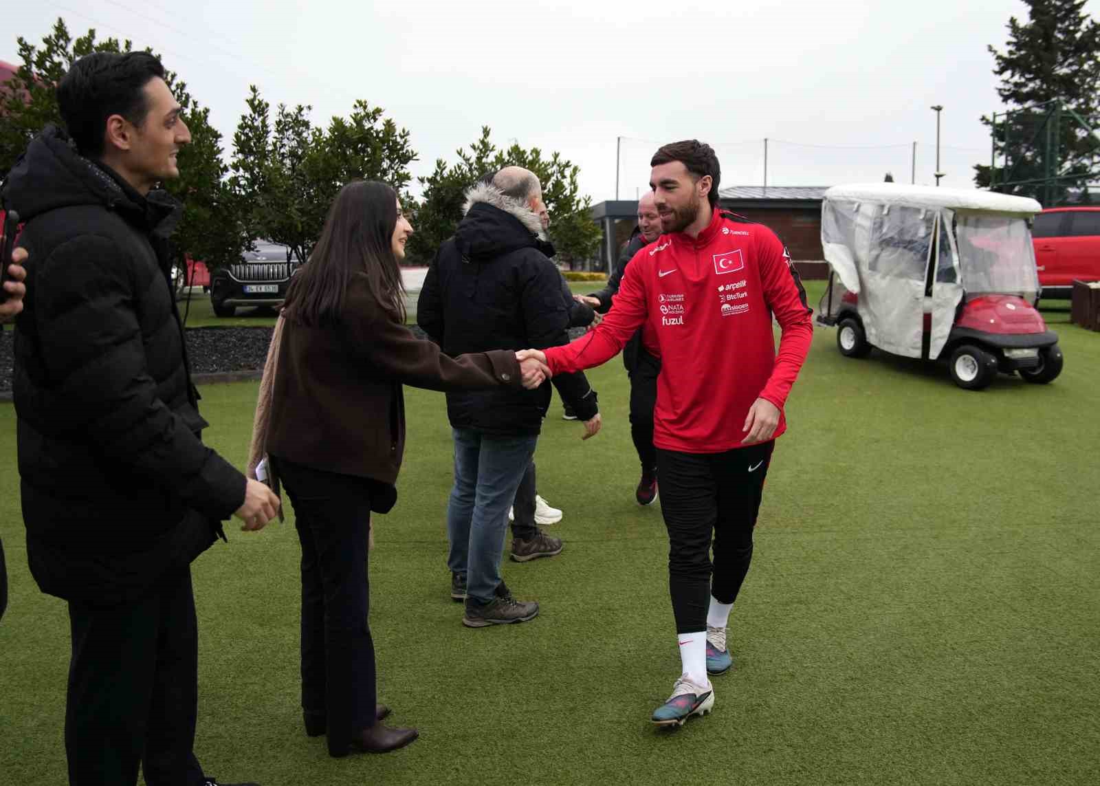 A Milli Futbol Takımı, Romanya maçı hazırlıklarını sürdürdü
