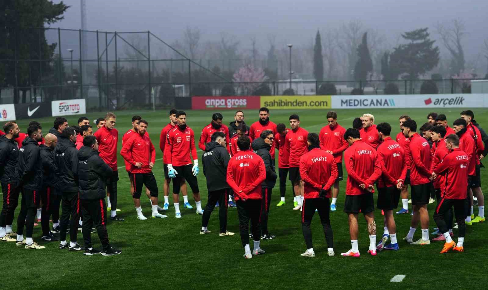 A Milli Futbol Takımı, Romanya maçının hazırlıklarını sürdürdü
