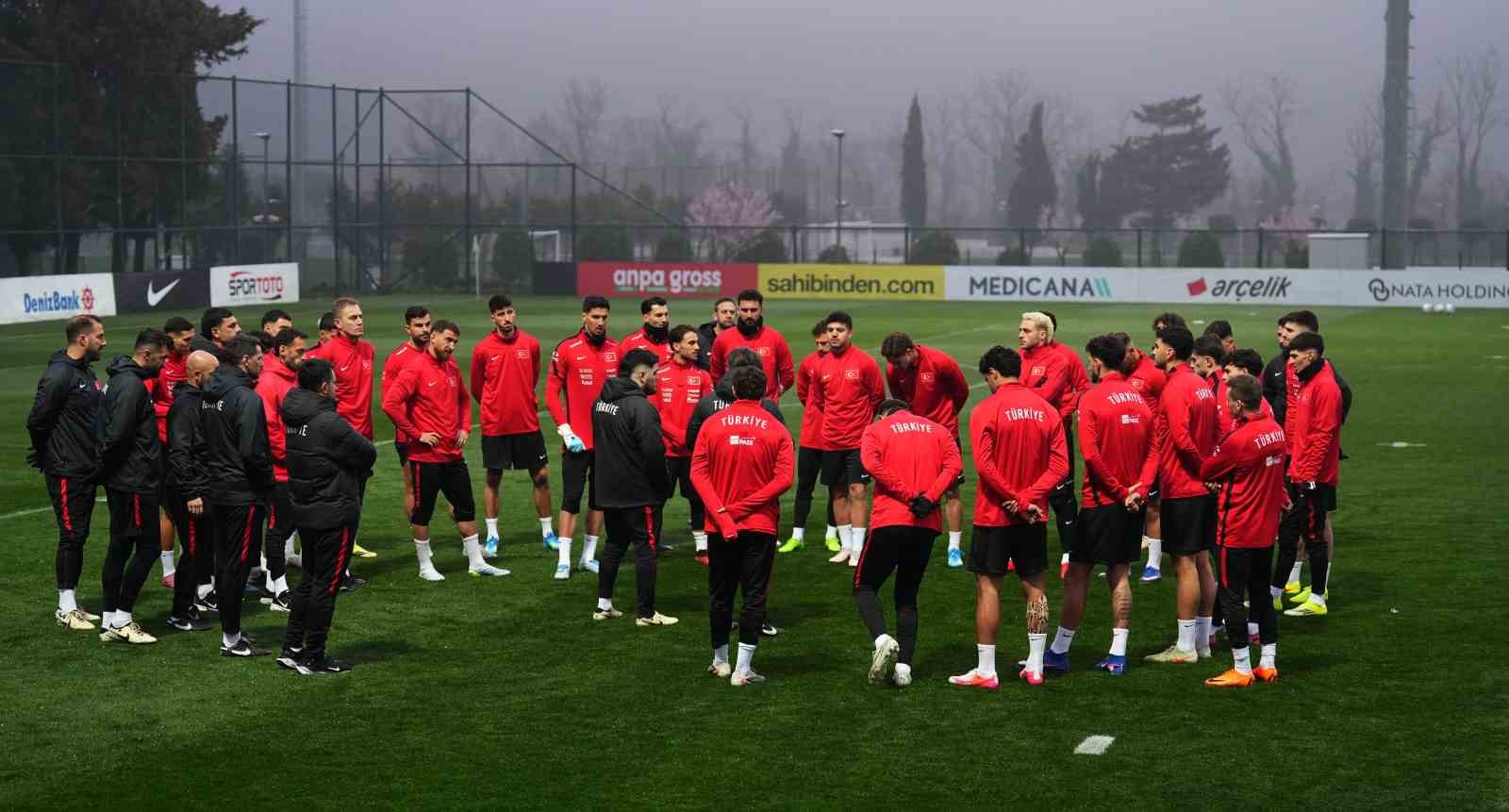 A Milli Futbol Takımı, Romanya maçının hazırlıklarını sürdürdü
