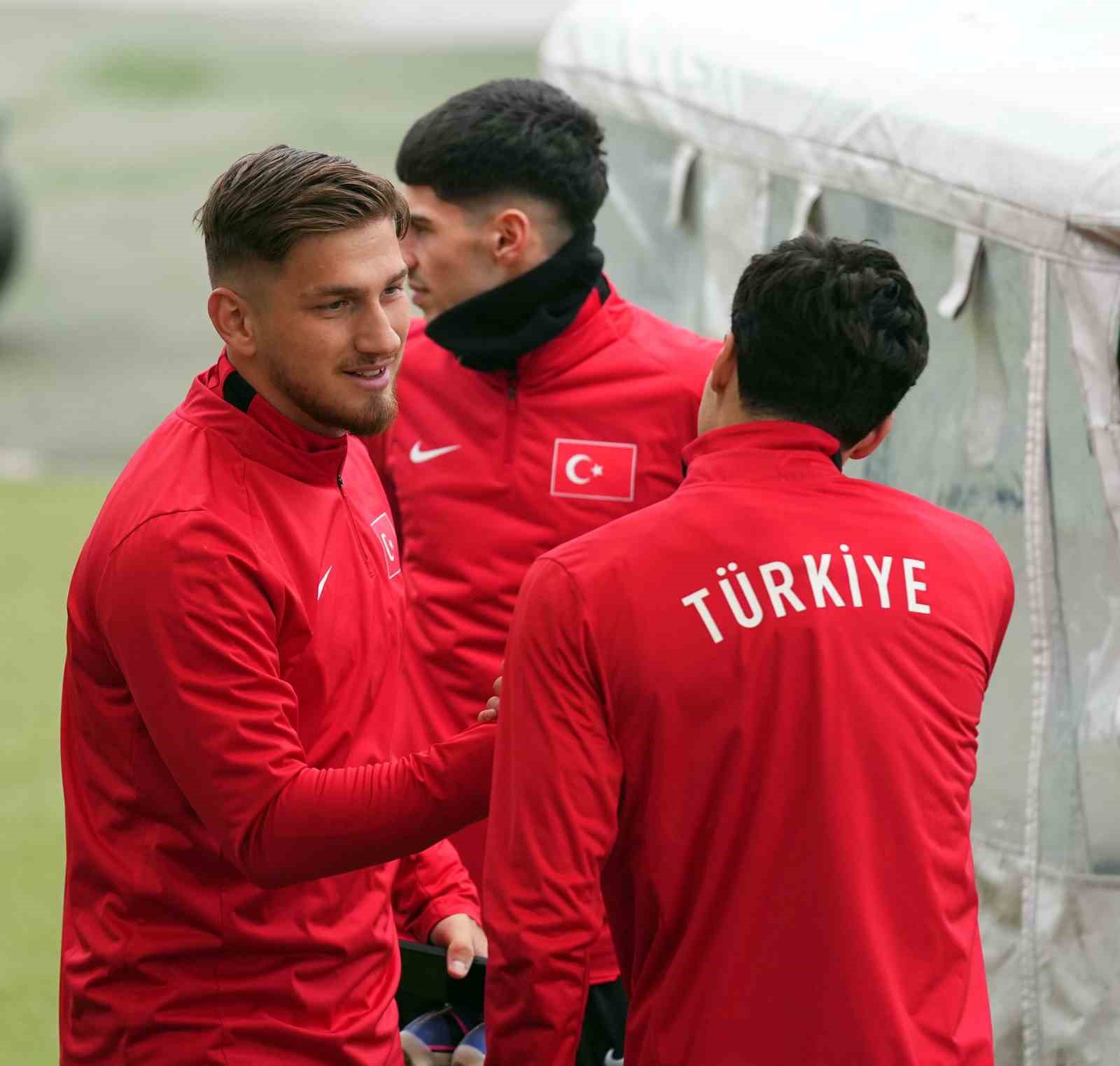 A Milli Futbol Takımı, Romanya maçının hazırlıklarını sürdürdü
