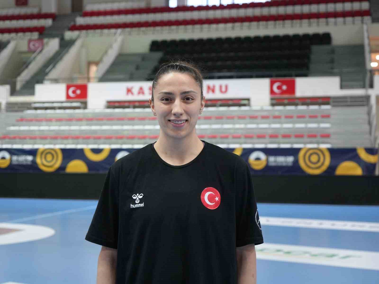 A Milli Kadın Hentbol Takımı, Çekya maçının hazırlıklarını Kastamonu’da sürdürdü
A Milli Kadın Hentbol Takımı, Çekya maçının hazırlıklarını Kastamonu’da sürdürdü