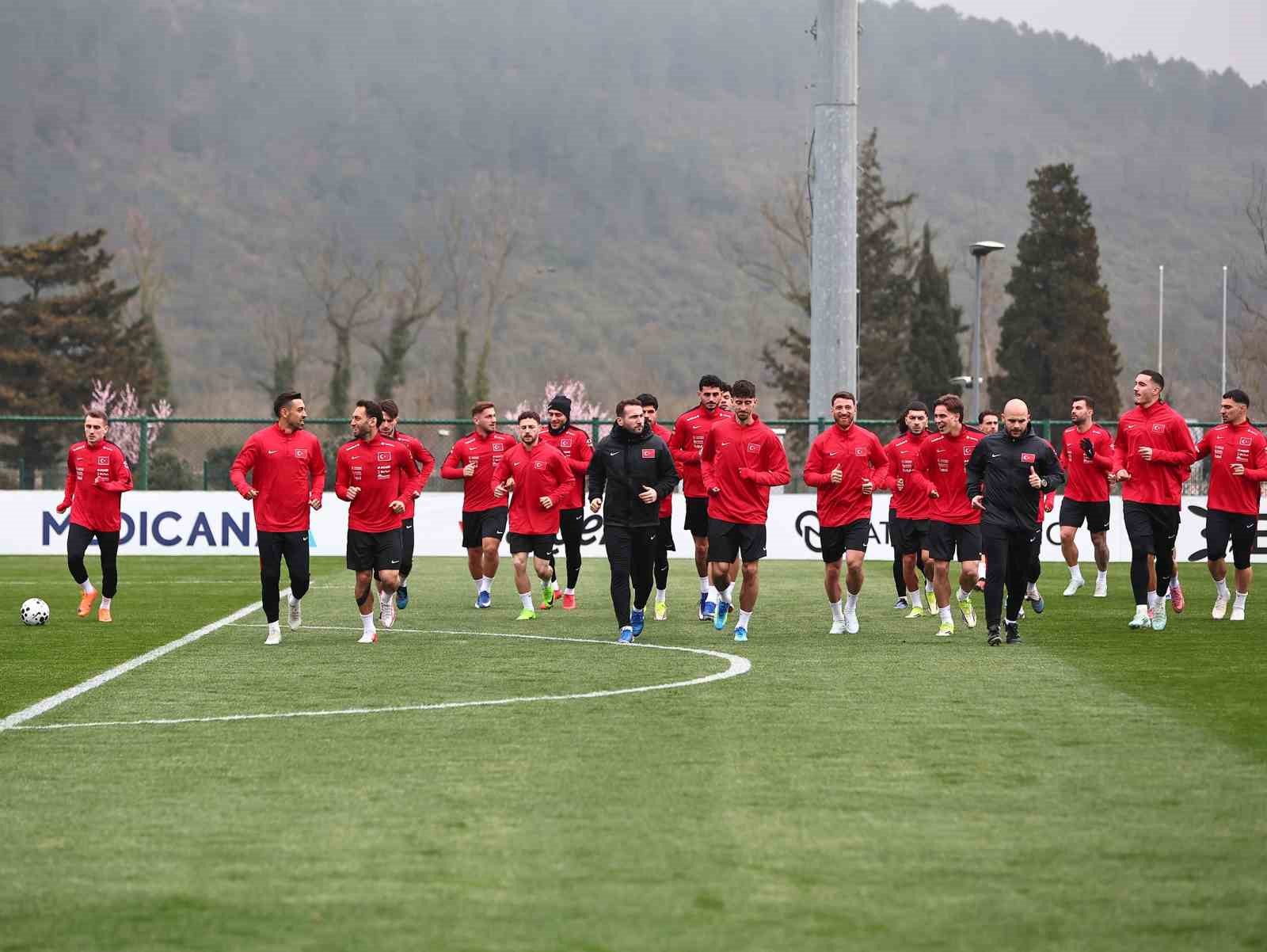 A Milli Takım, Romanya maçı hazırlıklarını sürdürdü
