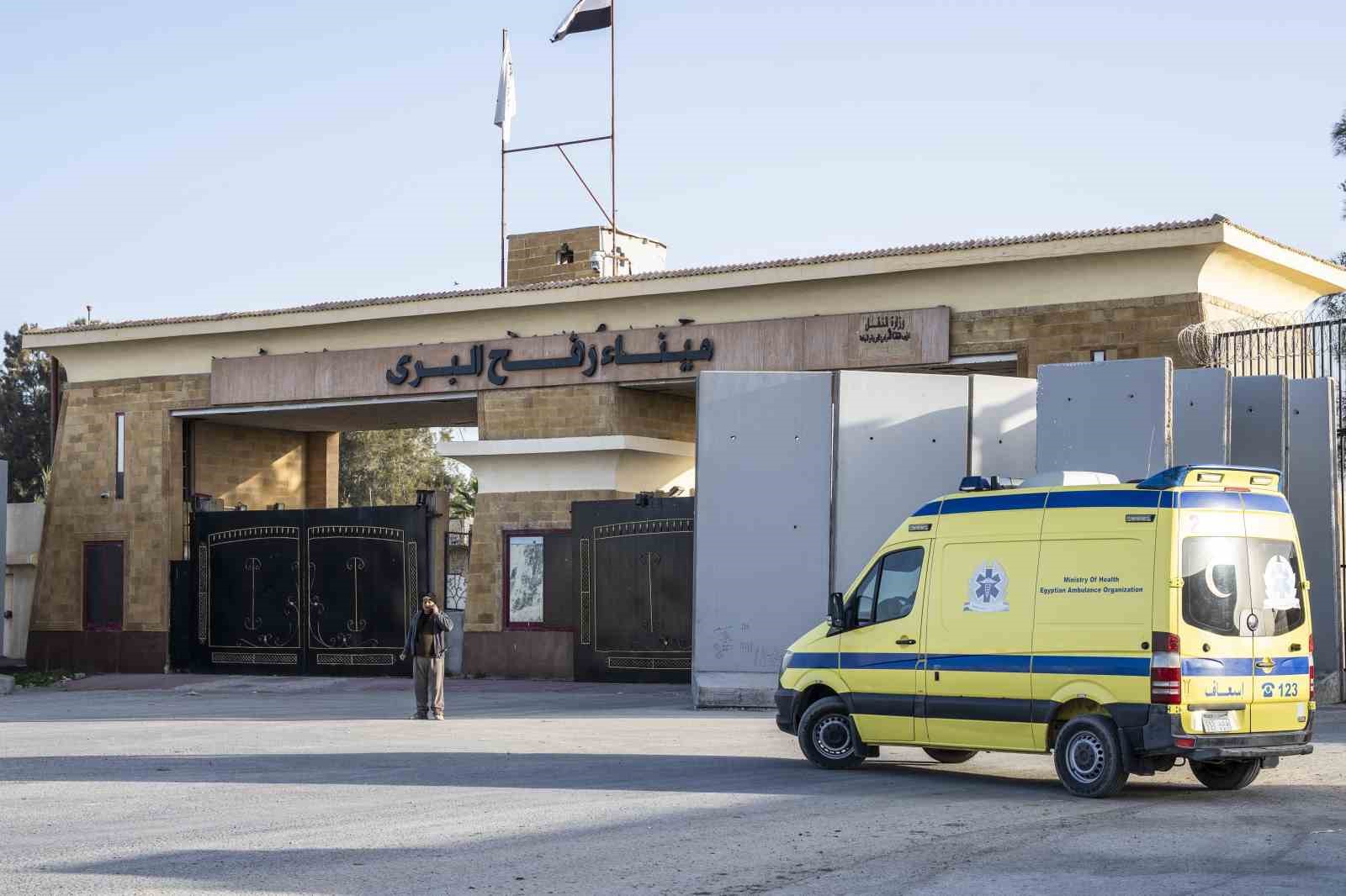 AB yetkilisi: "Refah Sınır Kapısı’ndan dün çift yönlü 25’er kişi geçiş yaptı"
