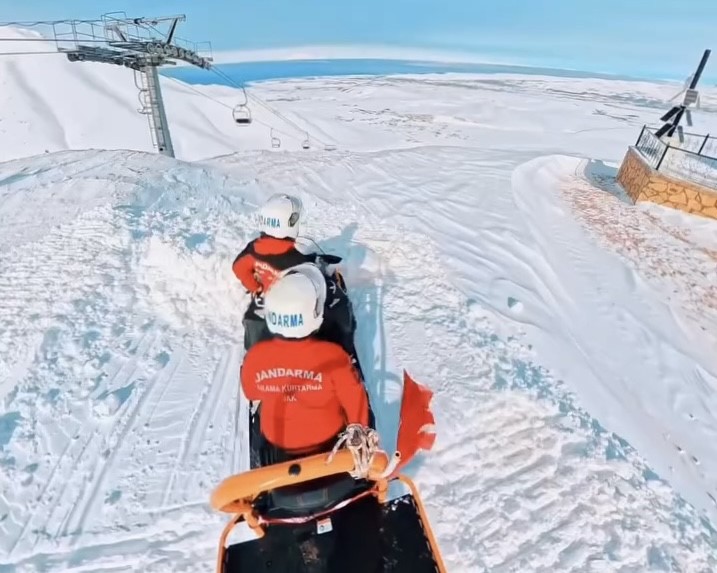 Abalı Kayak Merkezi’nde JAK timlerinden güvenlik devriyesi
