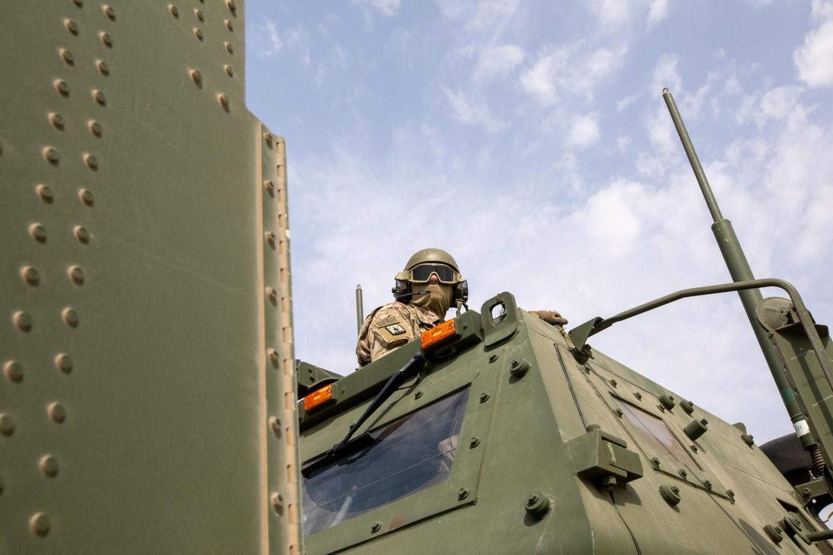 ABD ordusu:" İran’a ait çok sayıda askeri hedef imha edildi"
