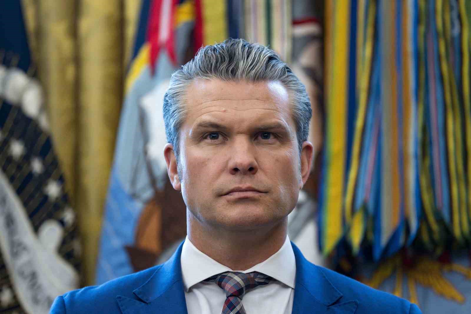 ABD Savunma Bakanı Hegseth: "Yaklaşık 200 ABD askeri Maduro’yu yakalamak için Karakas’a girdi"
