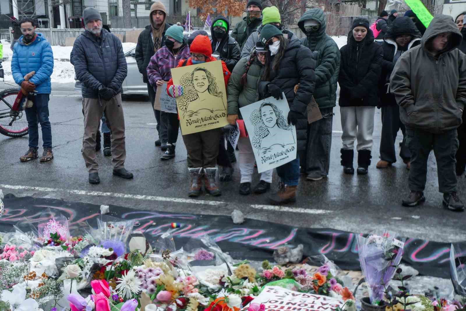 ABD’de binlerce kişi ICE’i protesto etmek için sokaklarda
ABD’de binlerce kişi ICE’i protesto etmek için sokaklarda