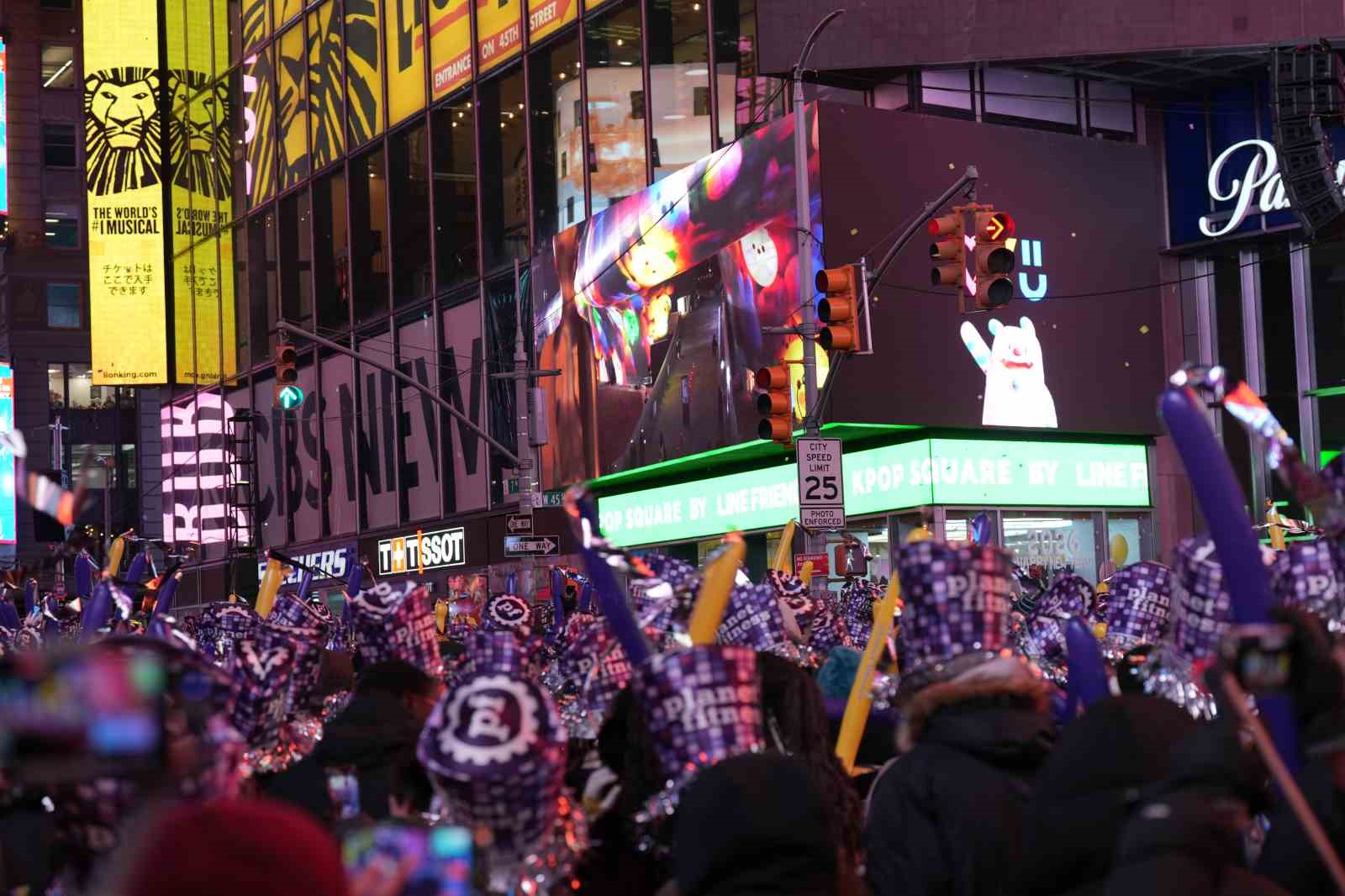 ABD’de yeni yıl yoğun güvenlik önlemleri altında coşkuyla kutlandı

