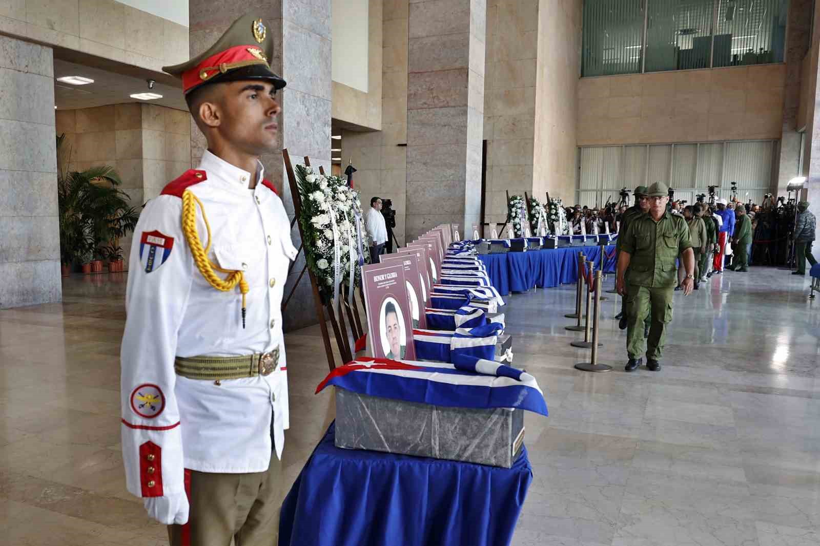 ABD’nin Venezuela saldırısında ölen 32 Kübalı asker ülkelerine getirildi
