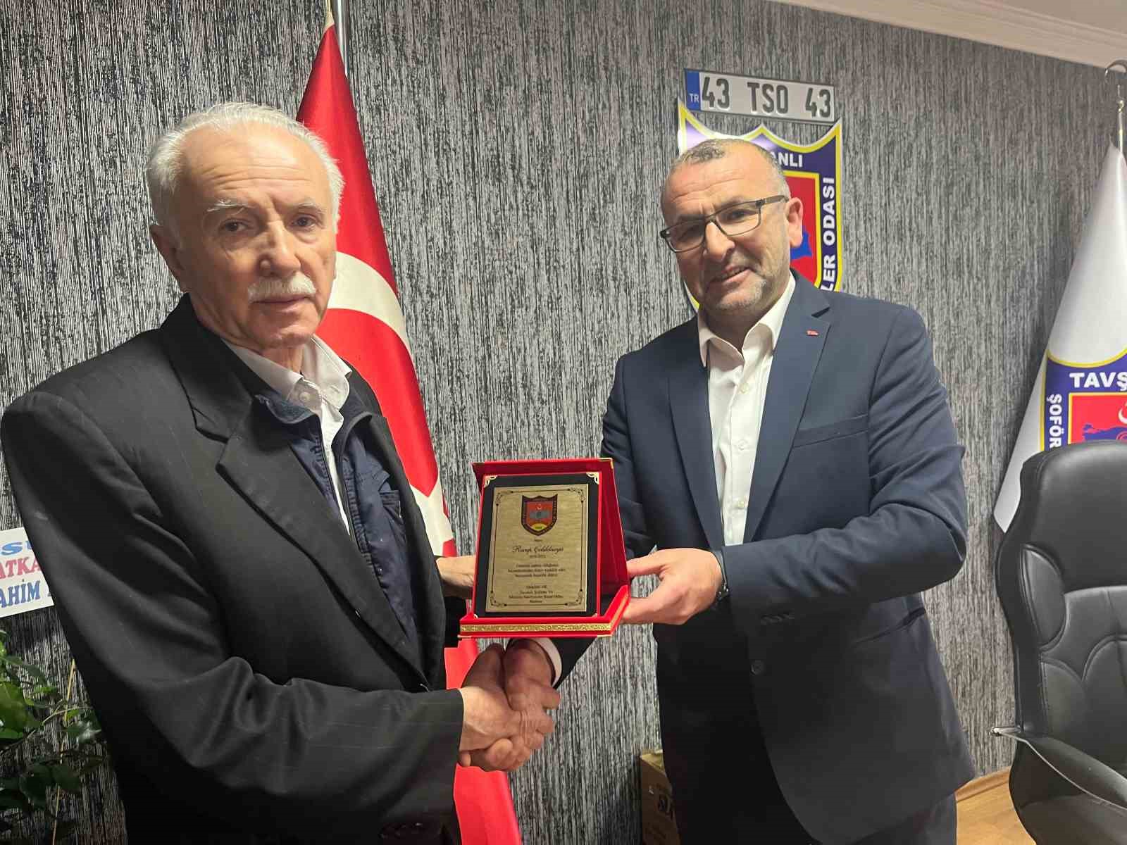 Abdullah Ak, Tavşanlı Şoförler Odası başkanlık görevini devraldı
